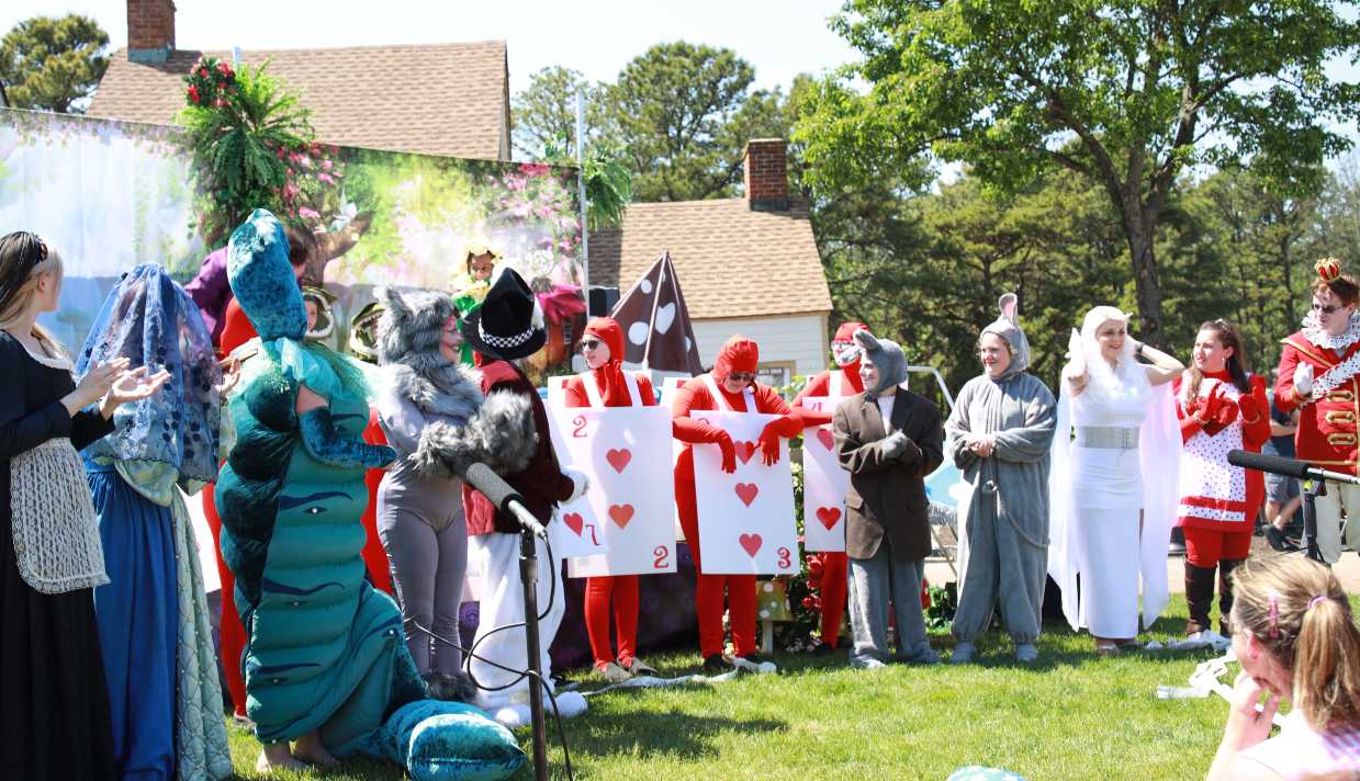 vendors at alice in wonderland